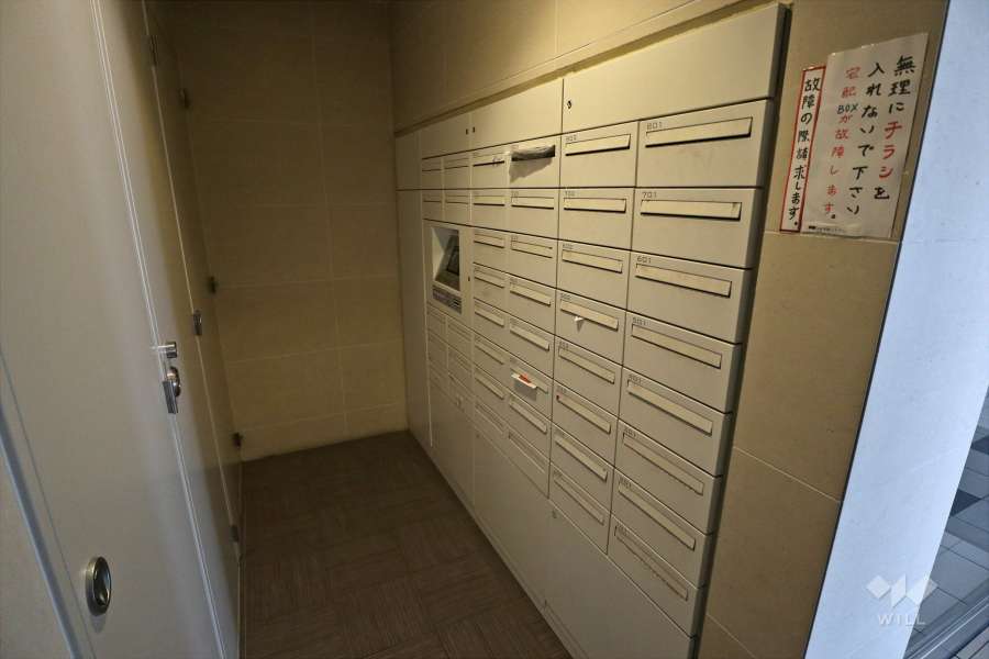 宅配ボックスと共用ポスト