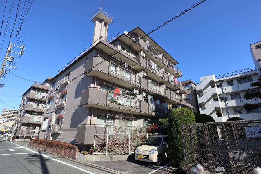 宝マリーンハイツC棟の外観（南西側から）