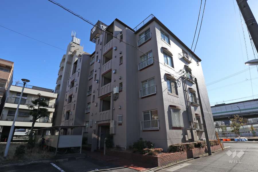 宝マリーンハイツE棟の外観（北西側から）