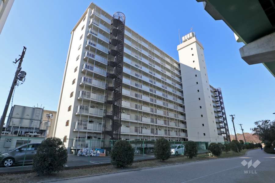 港楽ハイツ1号棟の外観（北東側から）