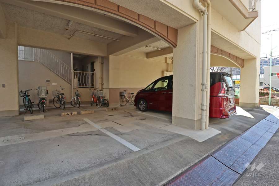 敷地内駐車場（屋内平面式）