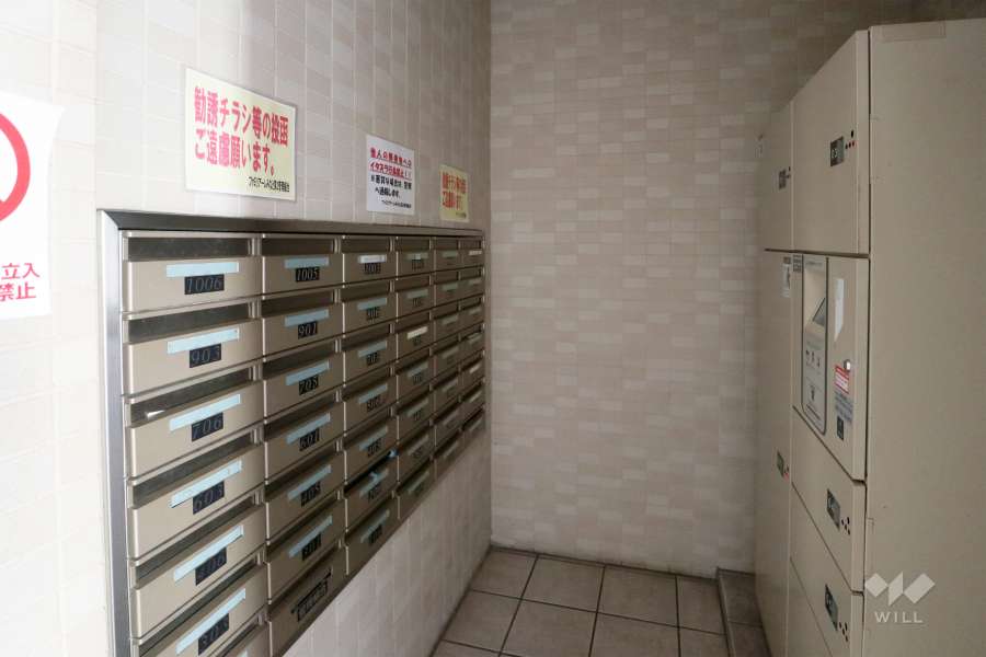 宅配ボックスと共用ポスト