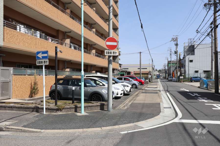 敷地内駐車場（屋外平面式）