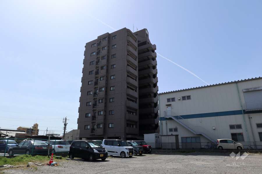 ライオンズマンション港西第3の外観（北東側から）