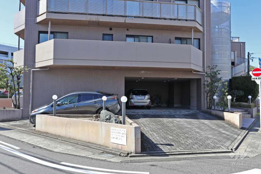 敷地内駐車場（屋外平面式、屋内平面式）