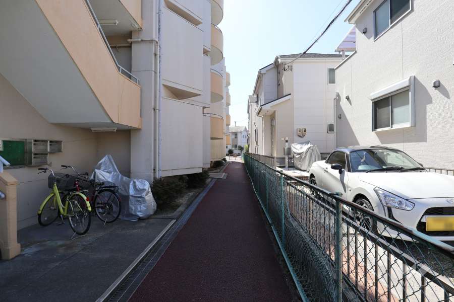 敷地内の通路