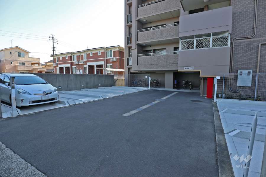 敷地内駐車場（屋外平面式）