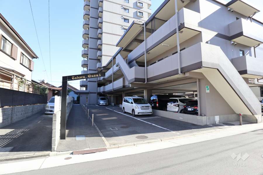 駐車場出入り口・敷地内駐車場（屋内平面式、屋外平面式）