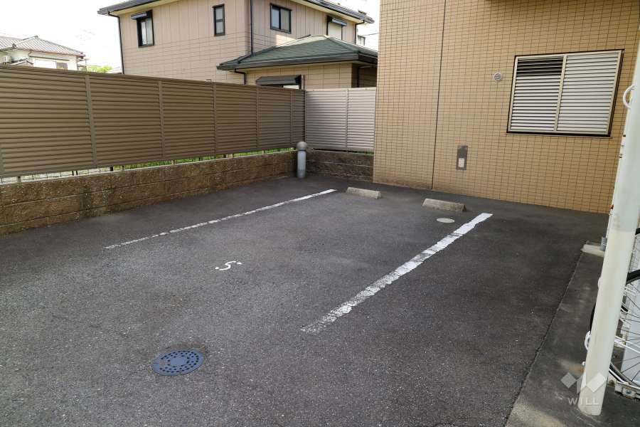 敷地内駐車場（屋外平面式）