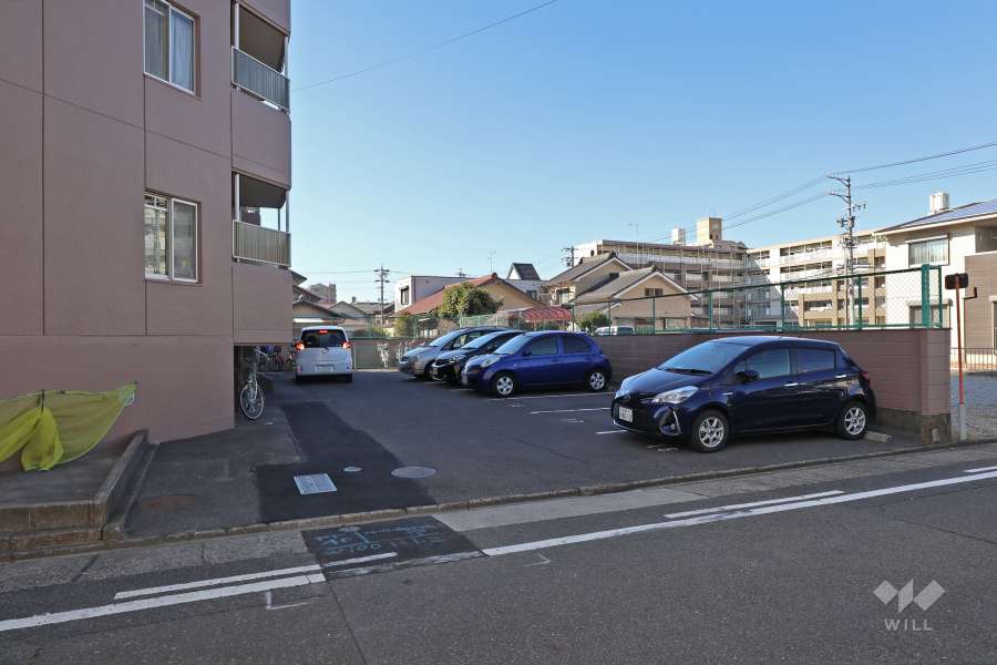 敷地内駐車場（屋外平面式）