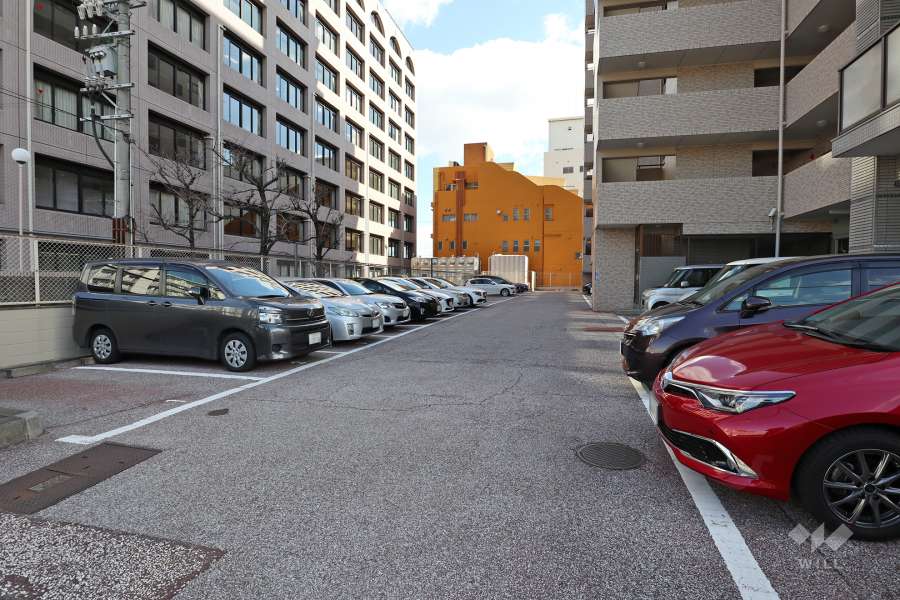 敷地内駐車場（屋外平面式）