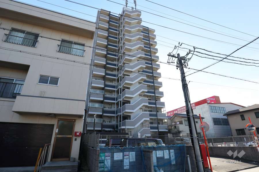 ファミリアーレ正保南の外観（北東側から）