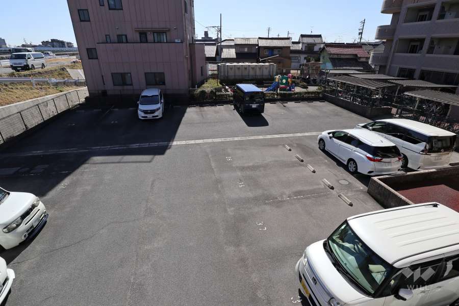 敷地内駐車場（屋外平面式）