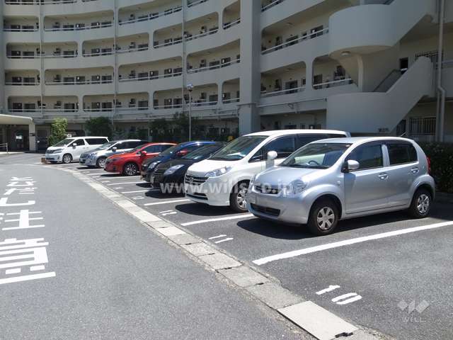 敷地内駐車場（屋外平面式）