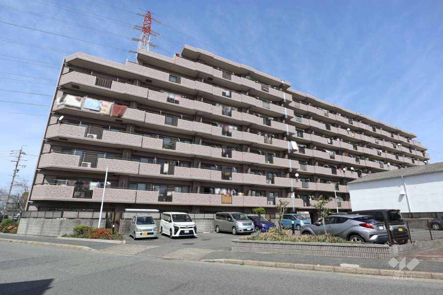 宝マンション善南公園の外観（南西側から）