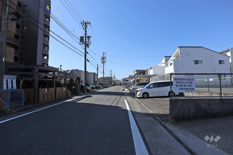 敷地北側の前面道路