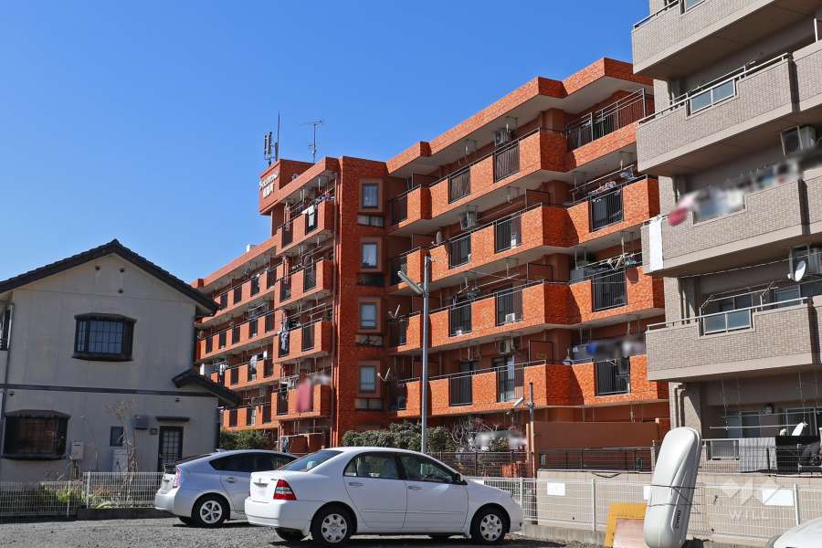 ライオンズマンション南陽町の外観（南東側から）