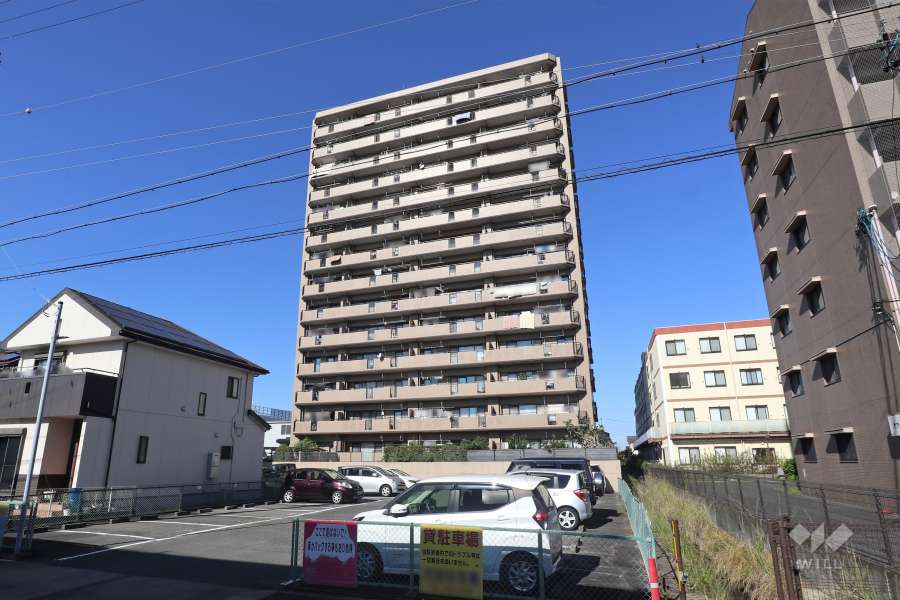 ライオンズガーデン南陽町の外観（南東側から）