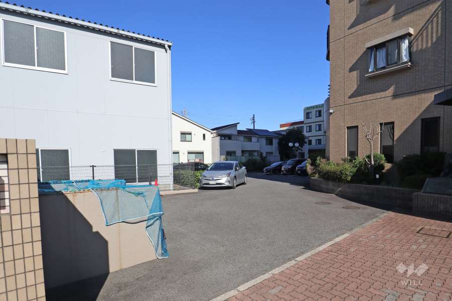 駐車場の出入り口