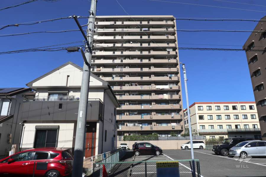 ライオンズガーデン南陽町の外観（南側から）