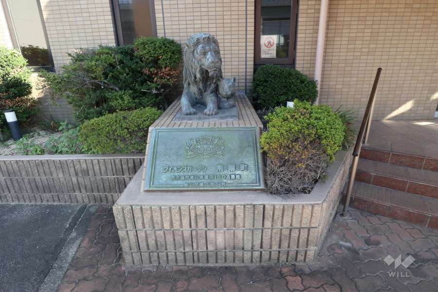 マンションの銘板