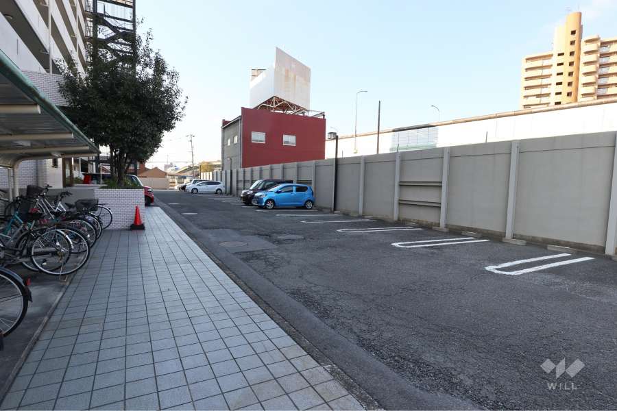 敷地内駐車場（屋外平面式）
