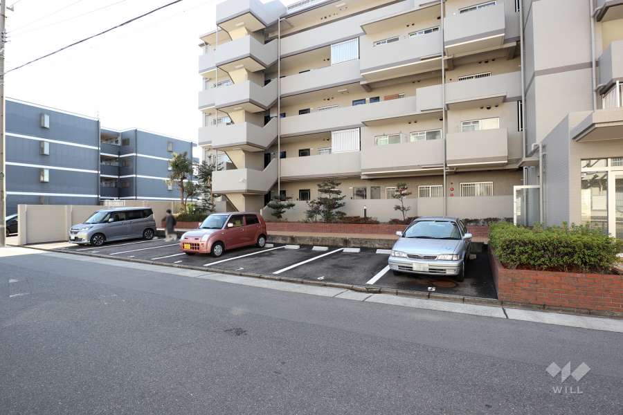 敷地内駐車場（屋外平面式）