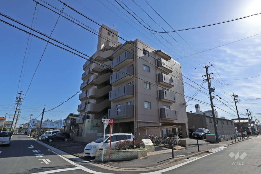 真栄マンション当知の外観（北西側から）