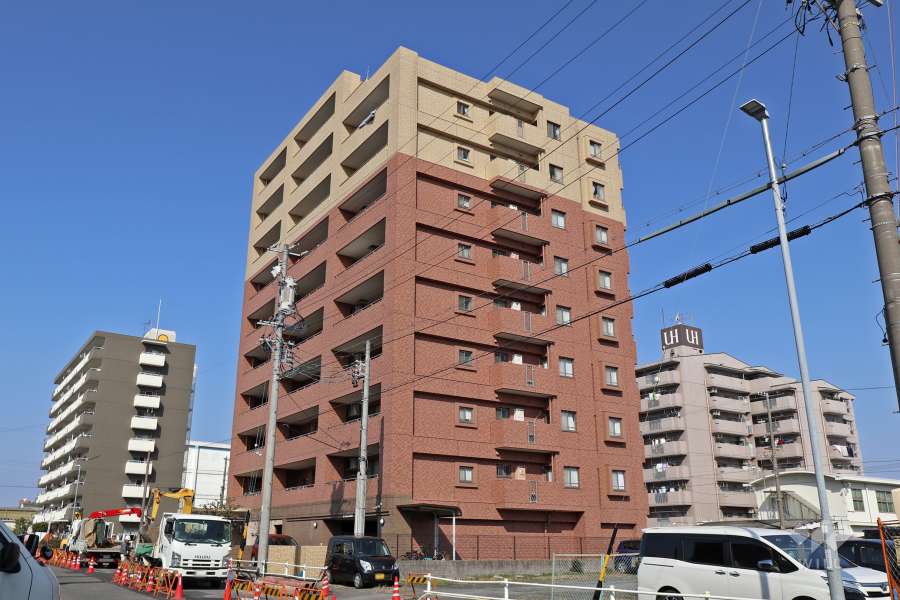 カルティア東海通2の外観（南東側から）