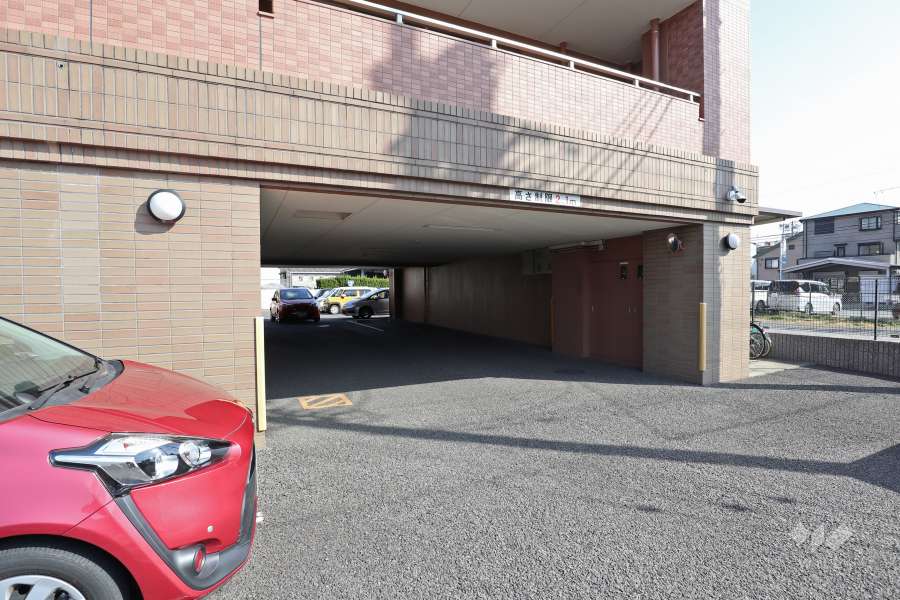 駐車場出入口