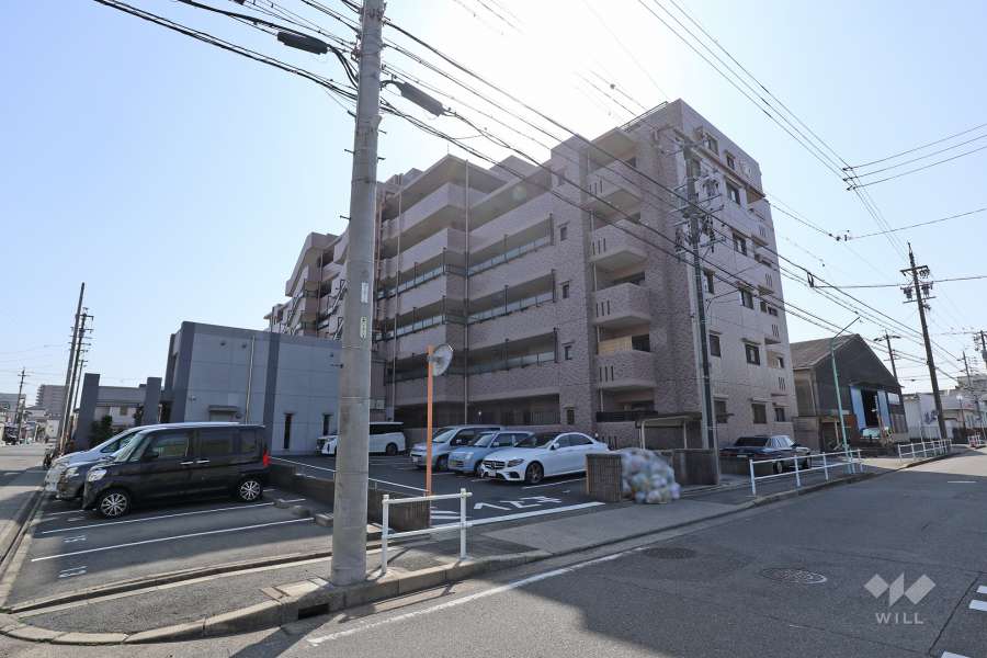 宝マンション東海通第5の外観（北西側から）