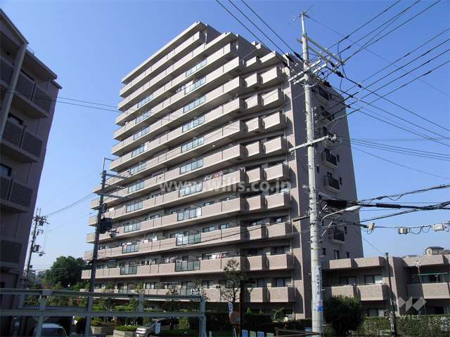 メイツ南千里の外観（東側から）