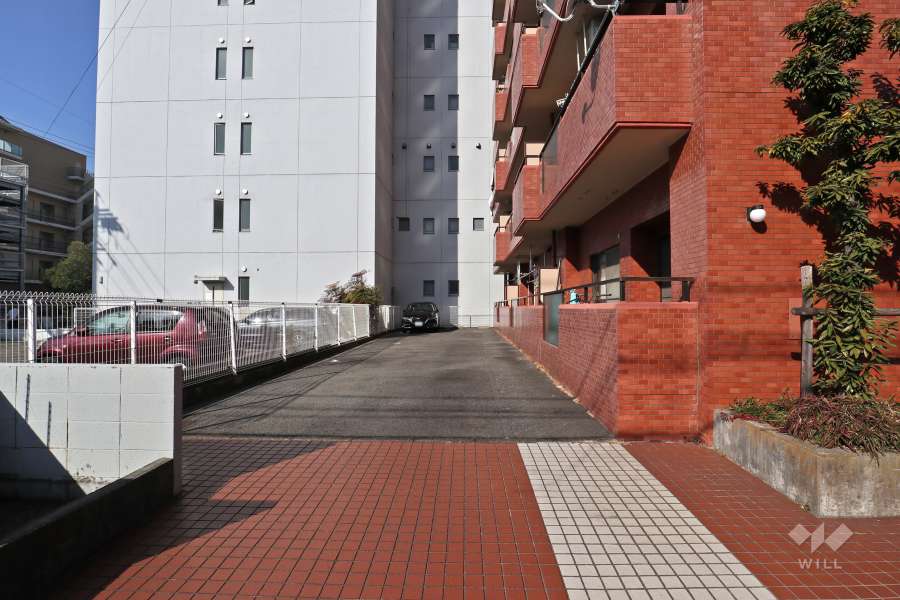 敷地内駐車場（屋外平面式）