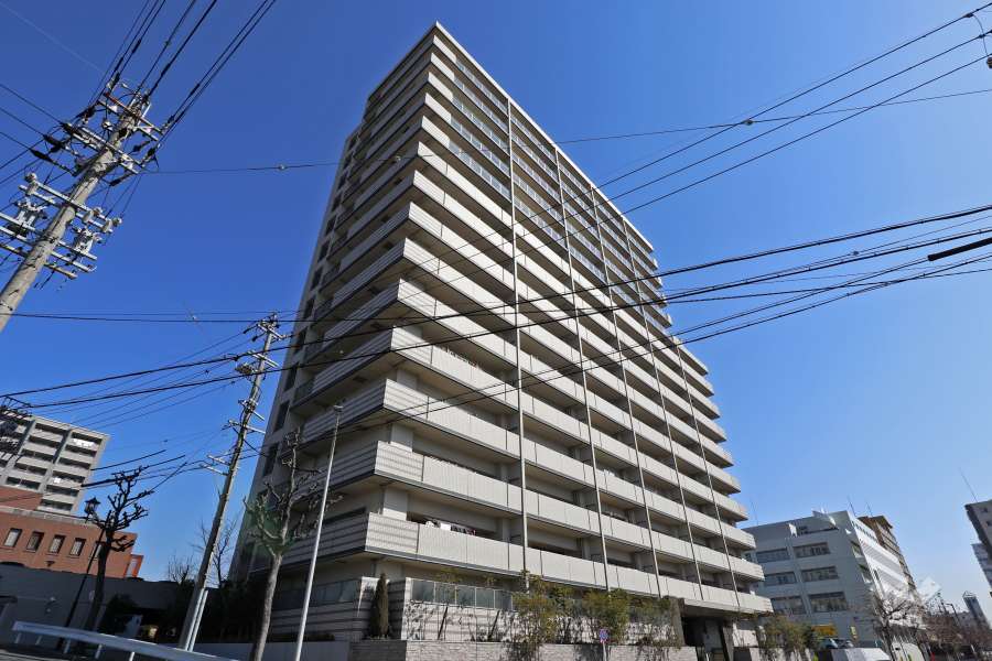 ライオンズ名古屋港レジデンスの外観（南西側から）