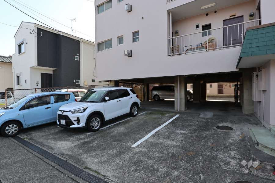 敷地内駐車場（屋外平面式、屋内平面式）
