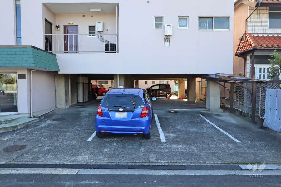 敷地内駐車場（屋外平面式・屋内平面式）