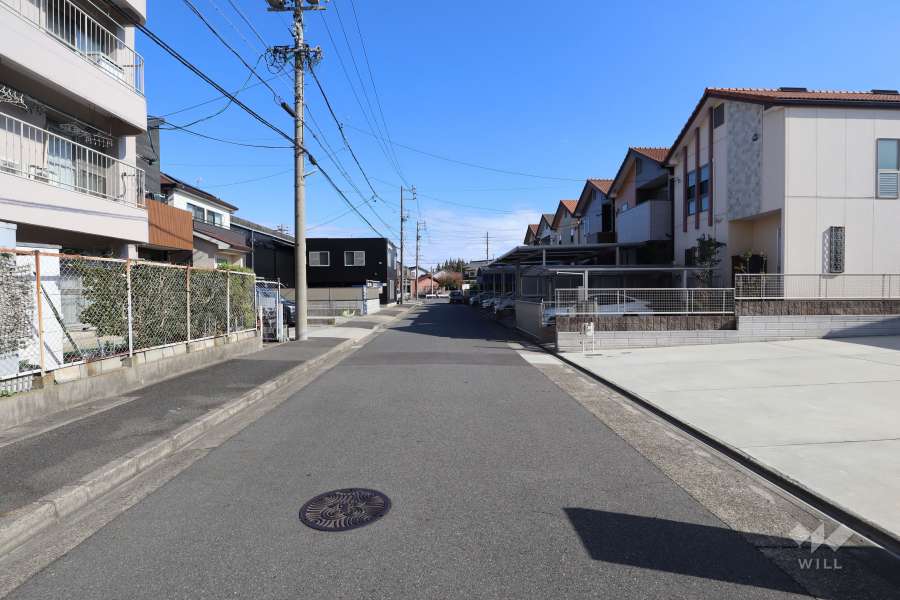 敷地南東側の前面道路