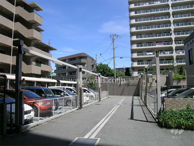 敷地内の駐車場