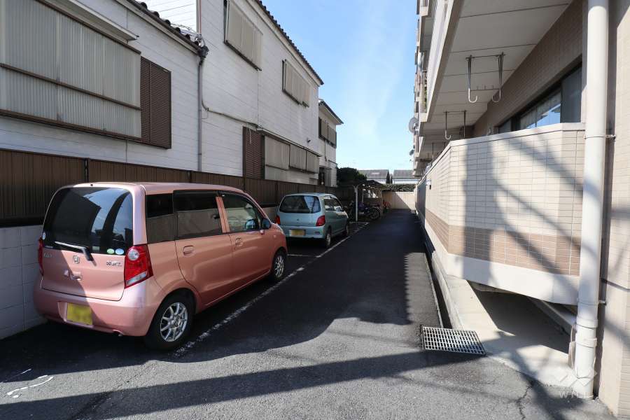 敷地内駐車場（屋外平面式）