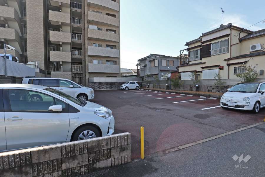 敷地内駐車場（屋外平面式）