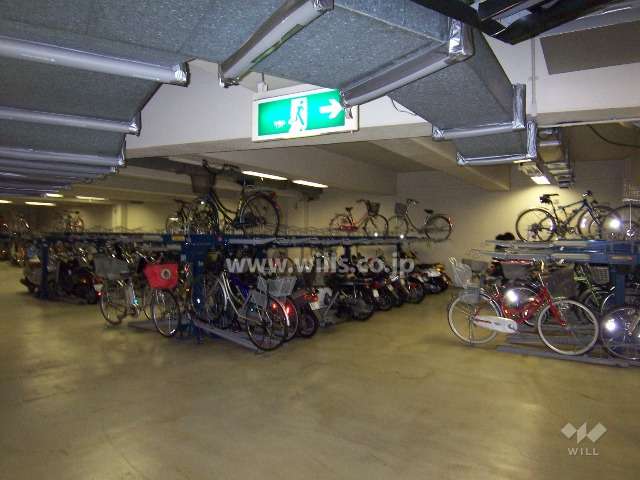 屋内にある駐輪場