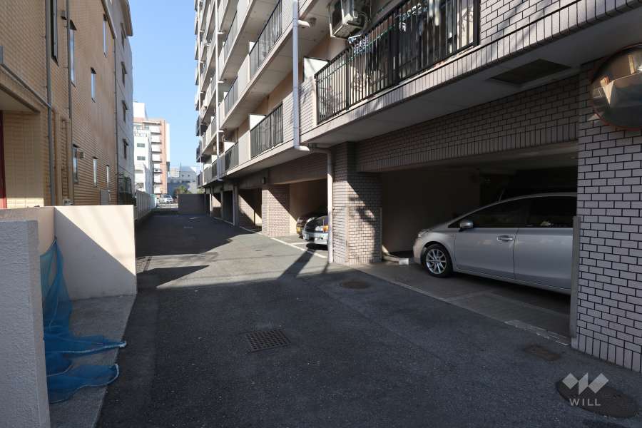 敷地内駐車場（屋内平面式）