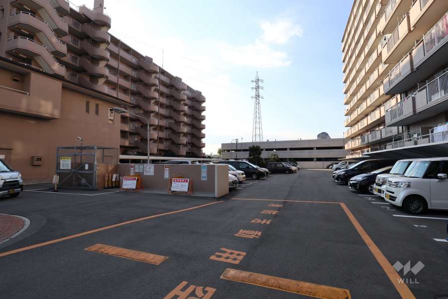 敷地内駐車場（屋外平面式）