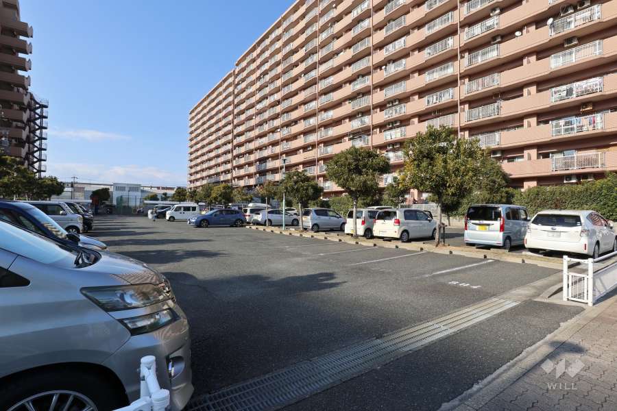 駐車場の出入り口・敷地内駐車場（屋外平面式）