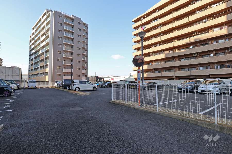 敷地内駐車場（屋外平面式）