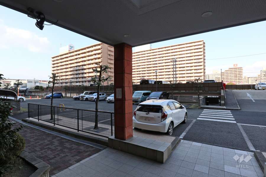 敷地内駐車場（屋外平面式）