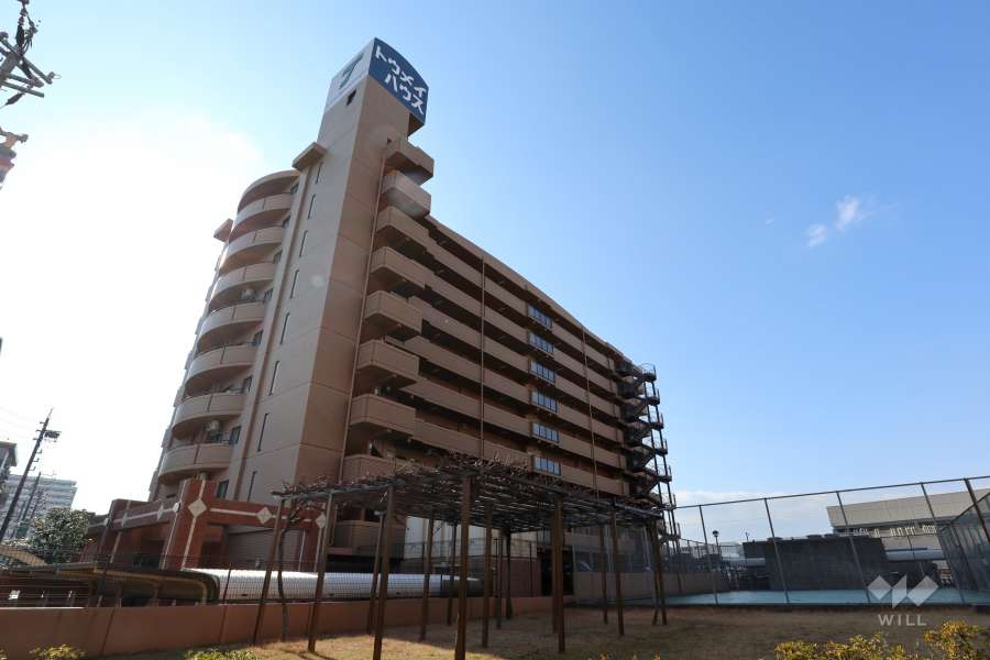 スペリア名南コンフォートの外観（北東側から）