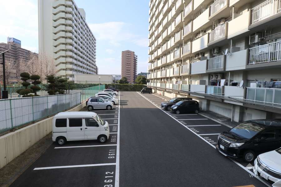 敷地内駐車場（屋外平面式）