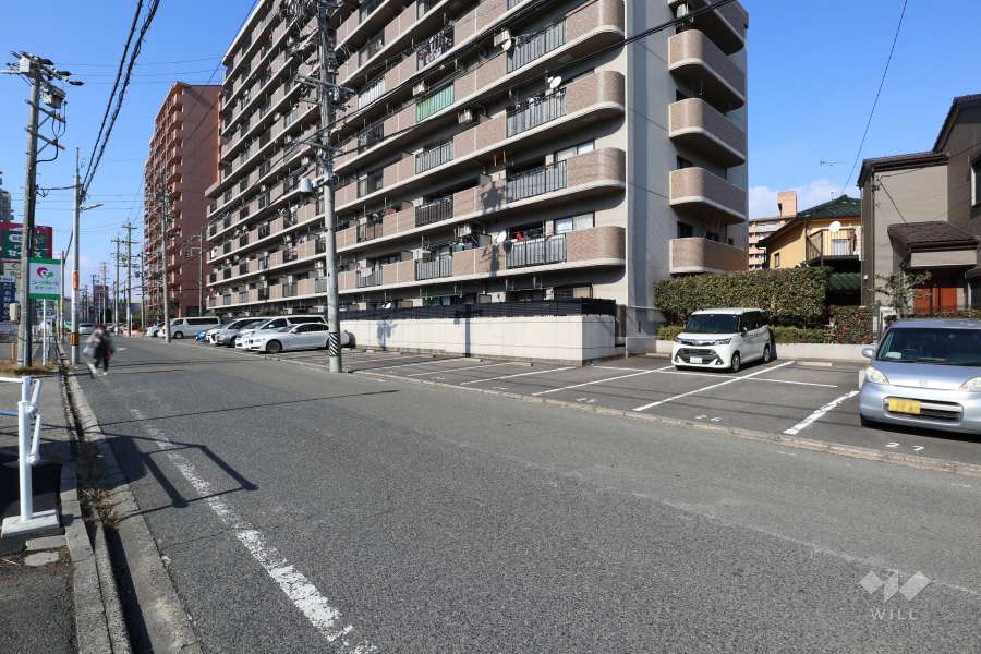 敷地内駐車場（屋外平面式）