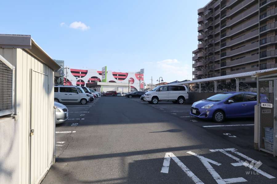 駐車場の出入り口・敷地内駐車場（屋外平面式）